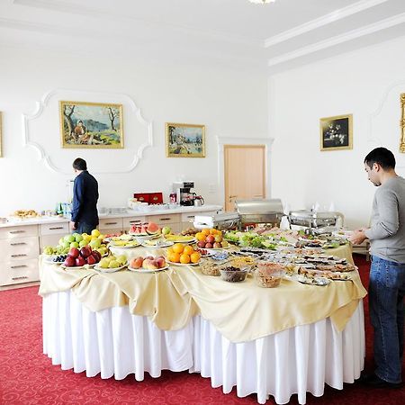 Hotel Victory Приштина Экстерьер фото